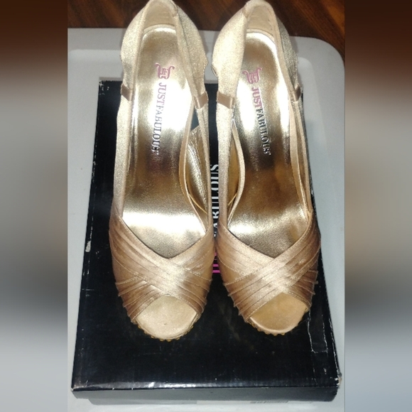 Just Fabulous Shoes - Just Fabulous Woman's High Heels Sz 7